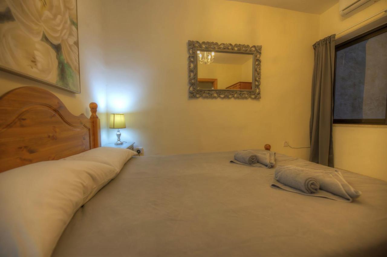 Large And Bright Apartment In The City Centre Goslm-2 Sliema Exterior photo
